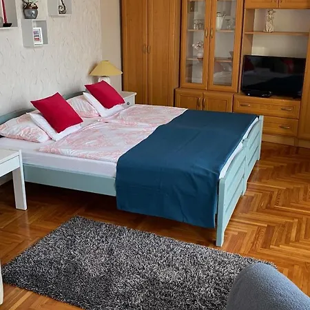 Balazs Apartman Eger Exterior photo
